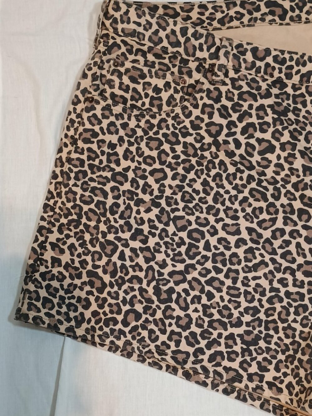 Abercrombie & Fitch/Shorts/W37/Womens Leopard Dad High Rise Curve Love Denim NWT - Picture 5 of 8